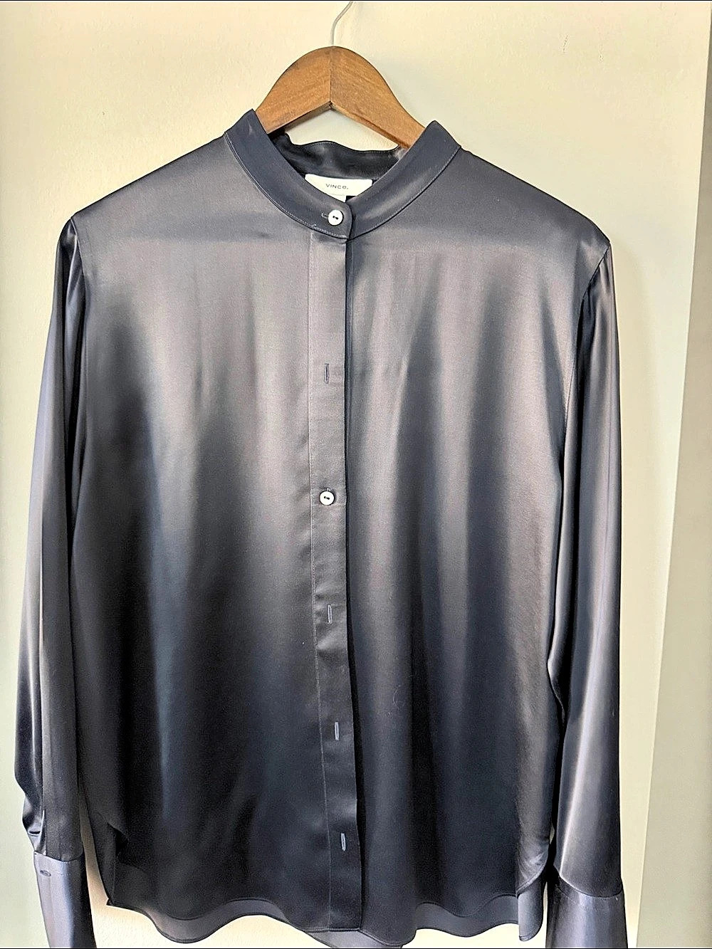 Vince. Mandarin Collar Button Down in Navy Medium Like New